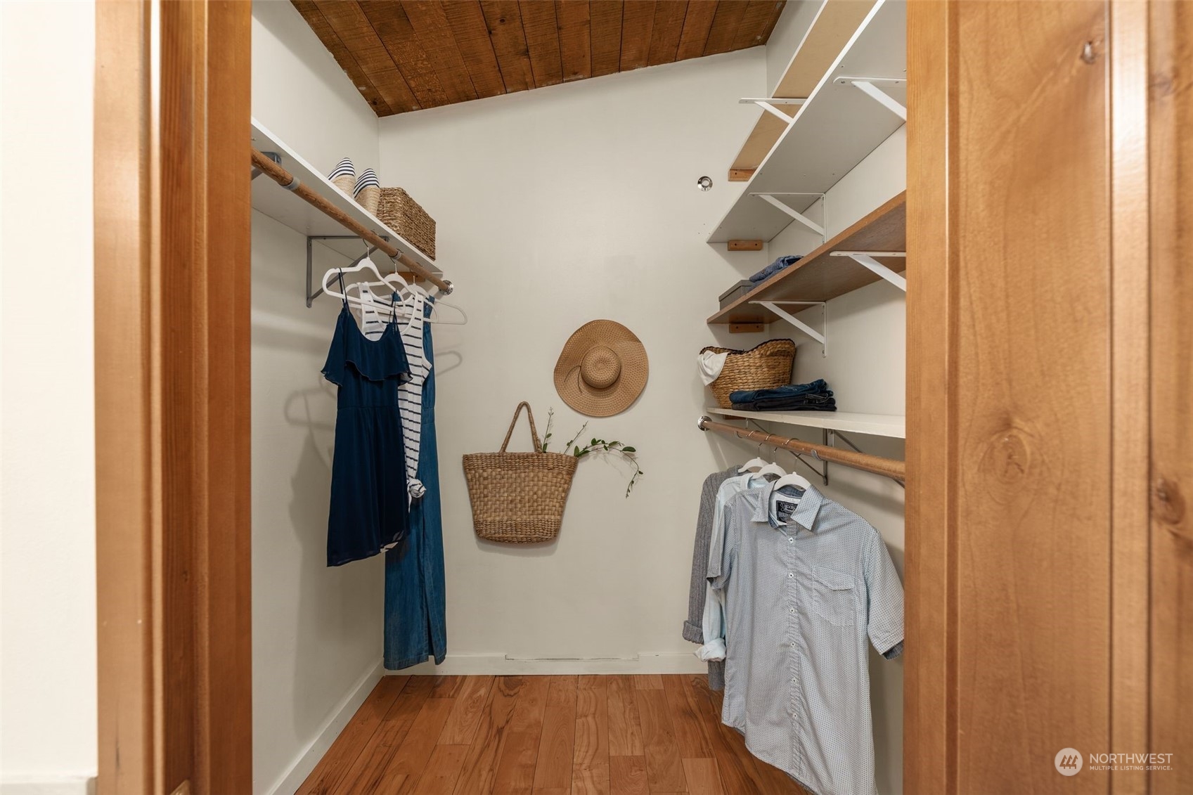 3717 Beach Drive SW Unit: 315