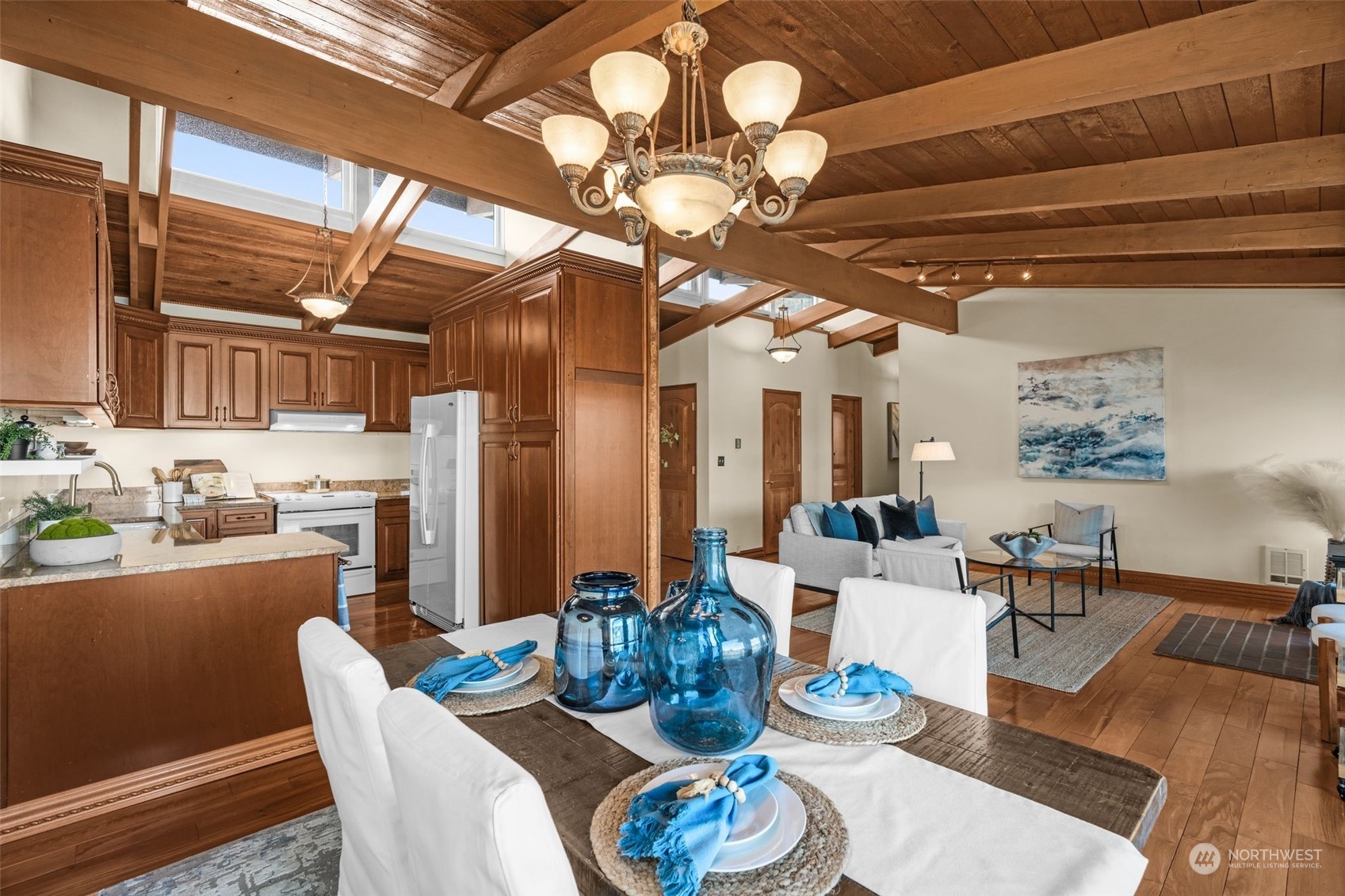 3717 Beach Drive SW Unit: 315