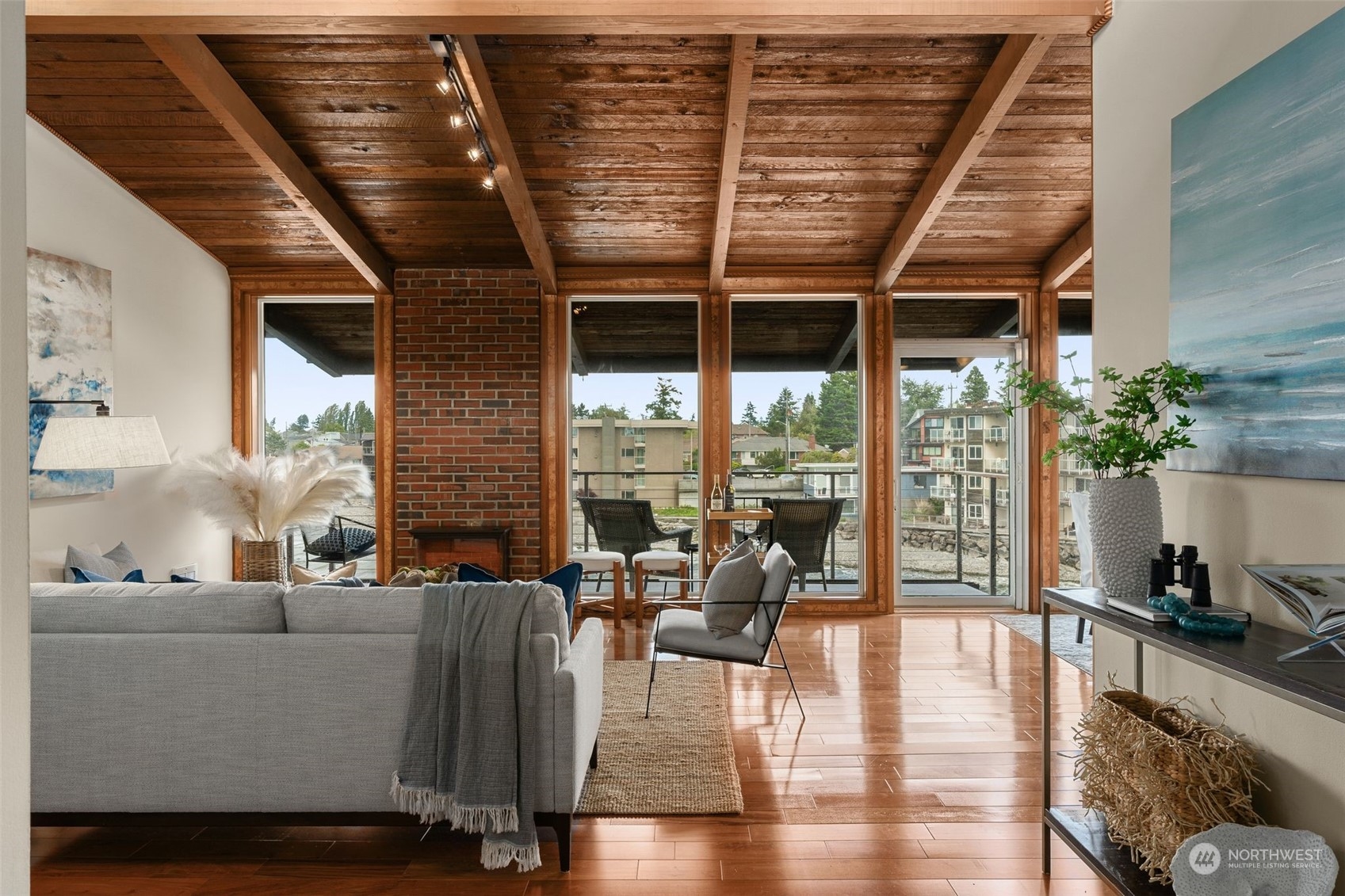 3717 Beach Drive SW Unit: 315