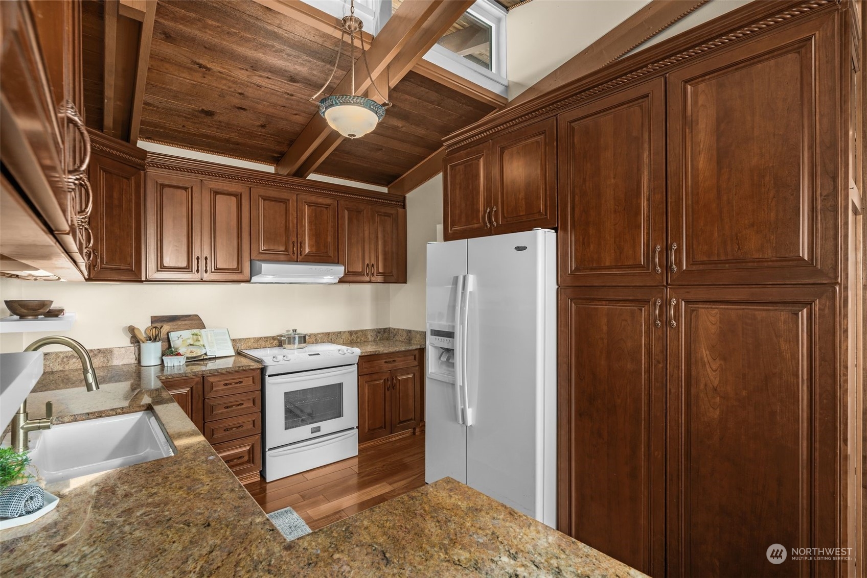 3717 Beach Drive SW Unit: 315