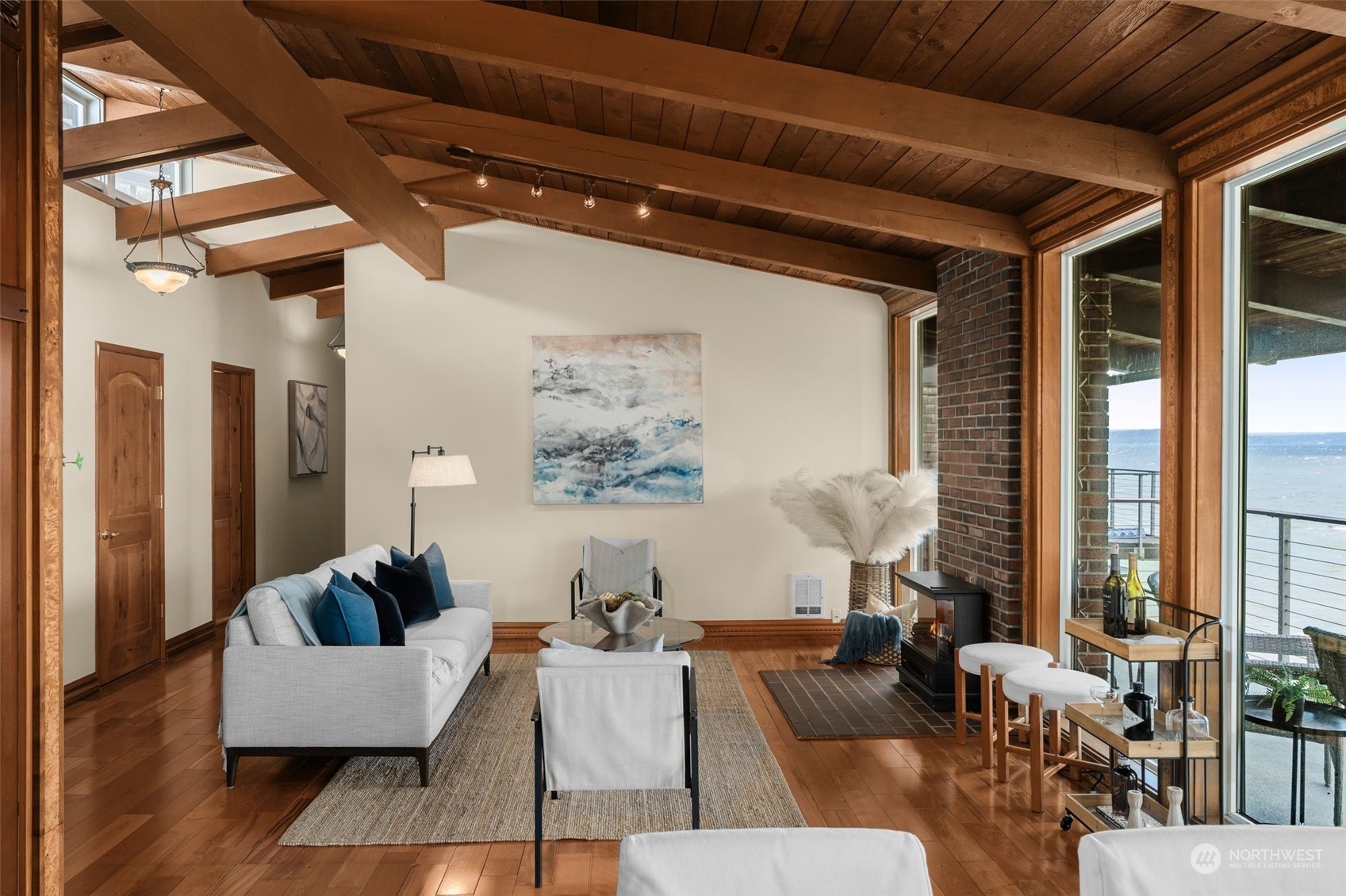 3717 Beach Drive SW Unit: 315