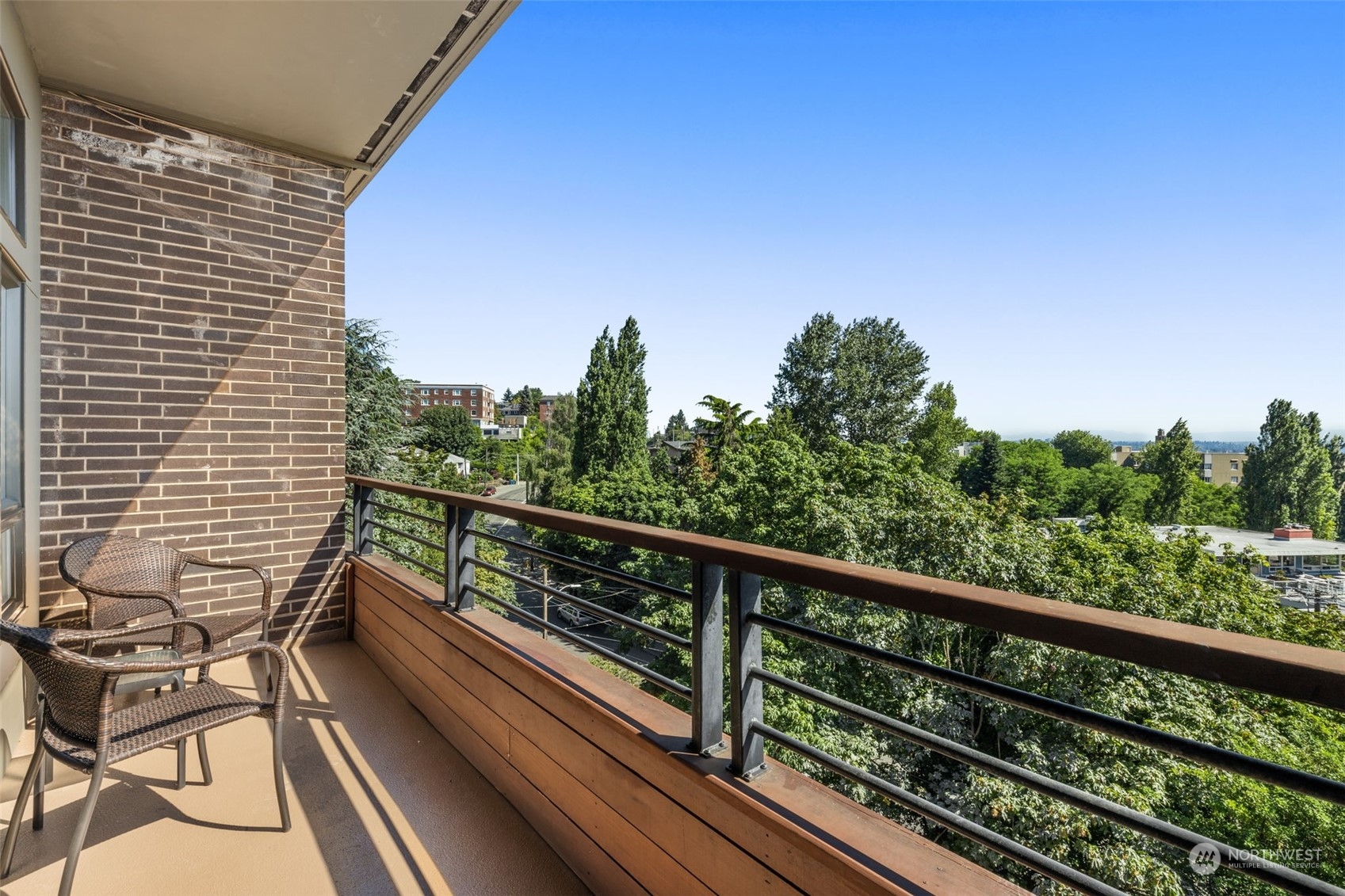 1717 5th Avenue N Unit: 402