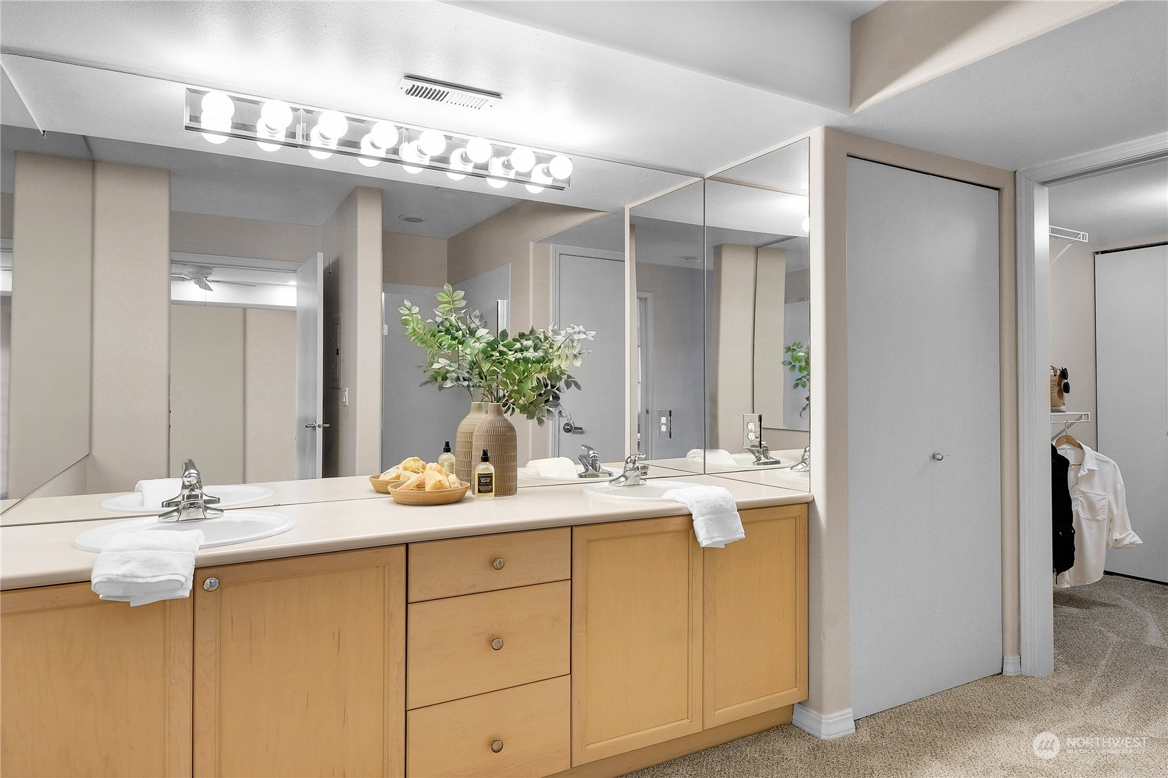 4527 45th Avenue SW Unit: 202N