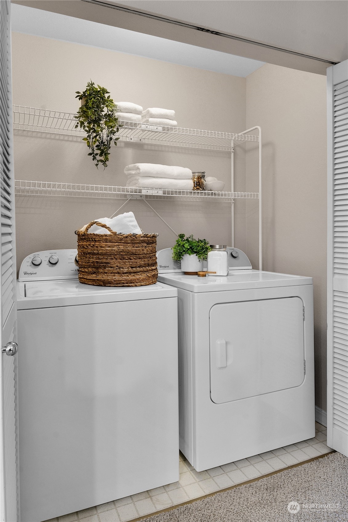 4527 45th Avenue SW Unit: 202N