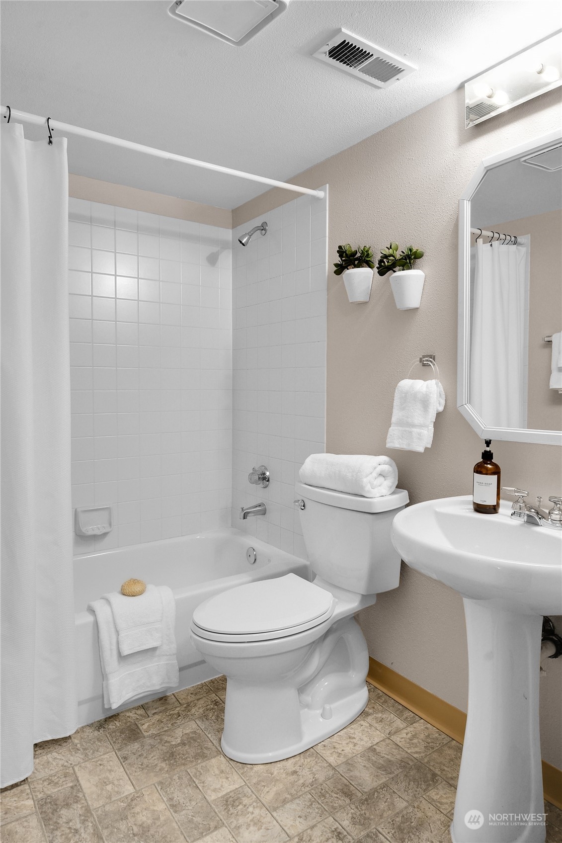 4527 45th Avenue SW Unit: 202N