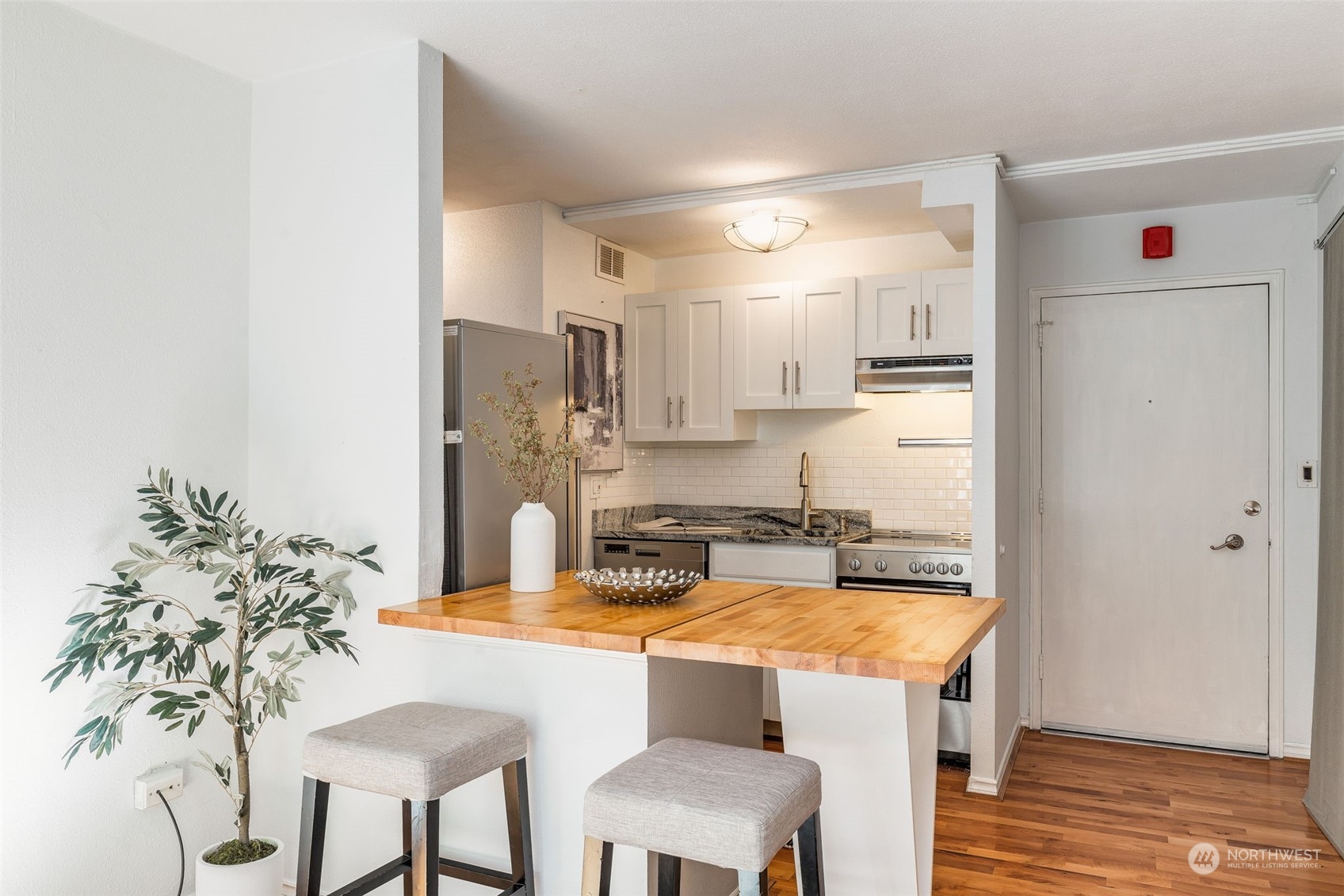 1400 Hubbell Place Unit: 305