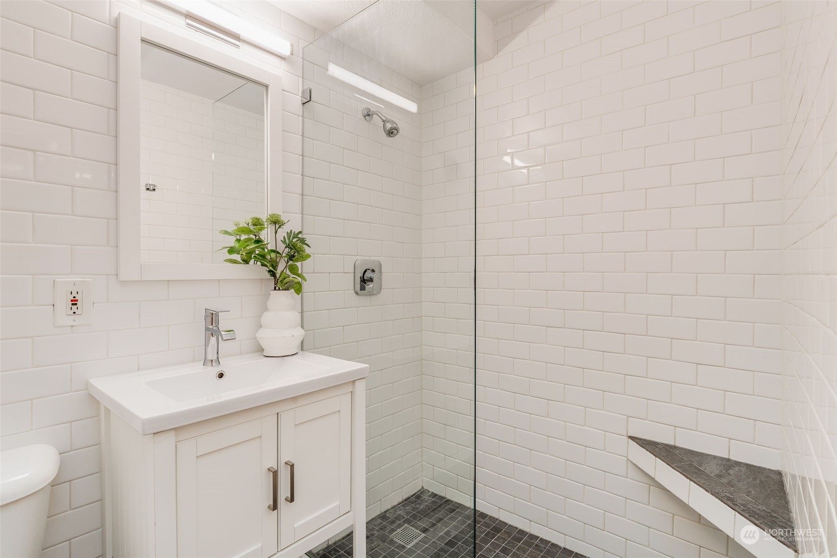 1400 Hubbell Place Unit: 305