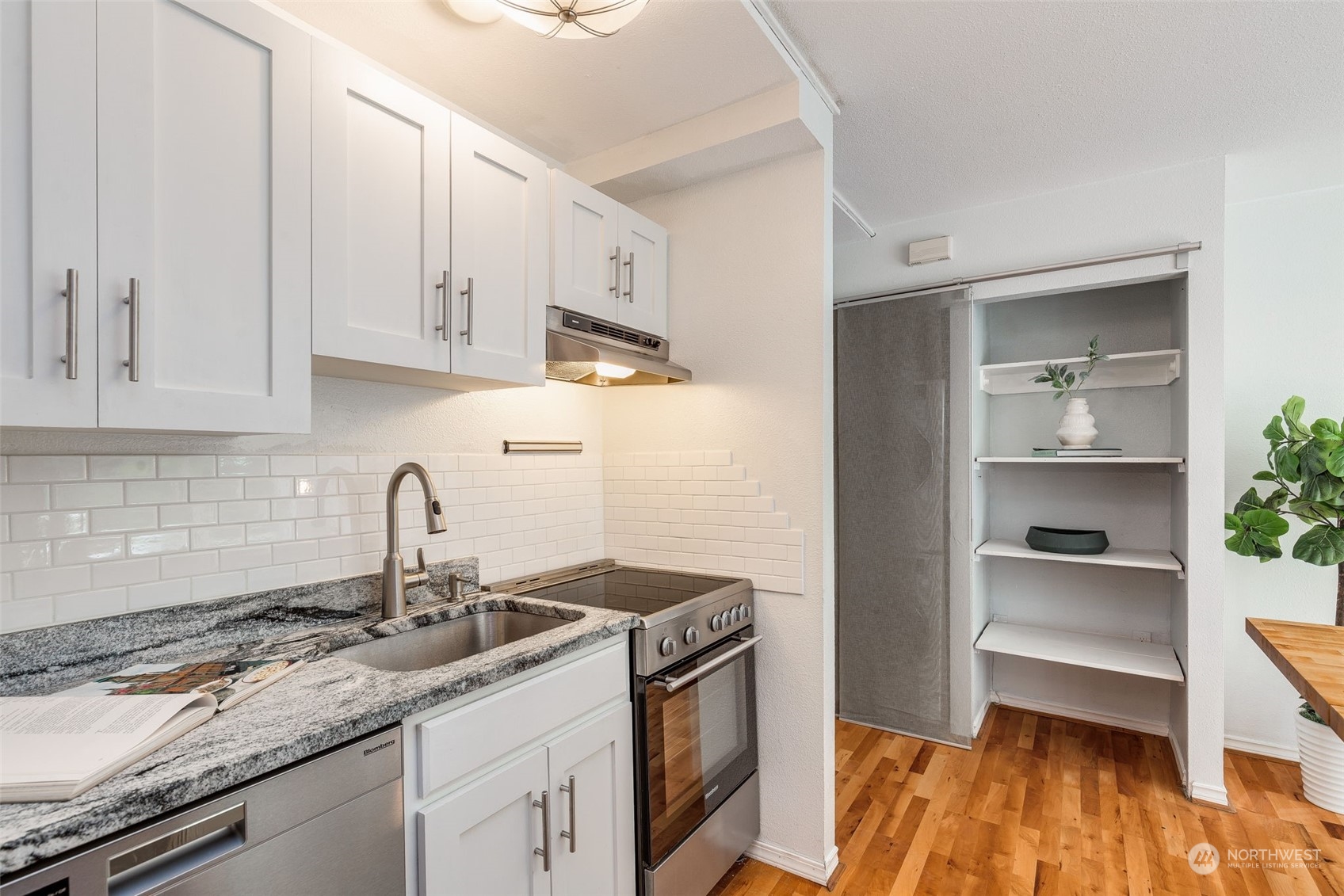 1400 Hubbell Place Unit: 305