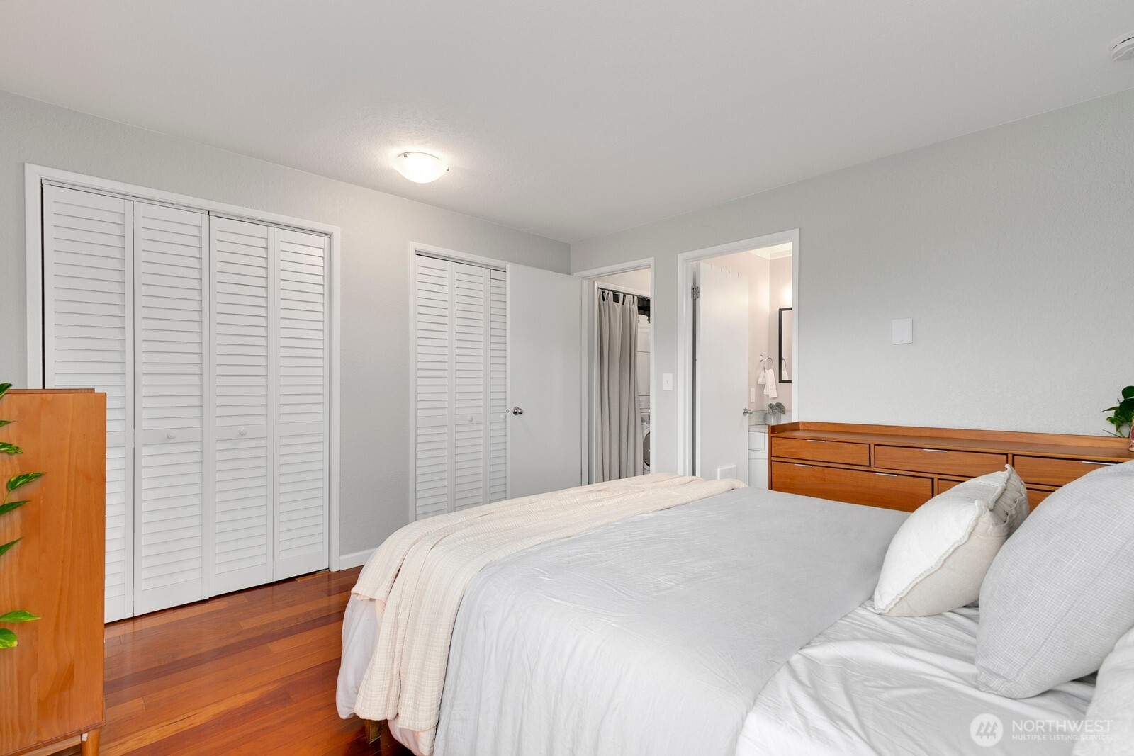 6055 35th Avenue SW Unit: 202