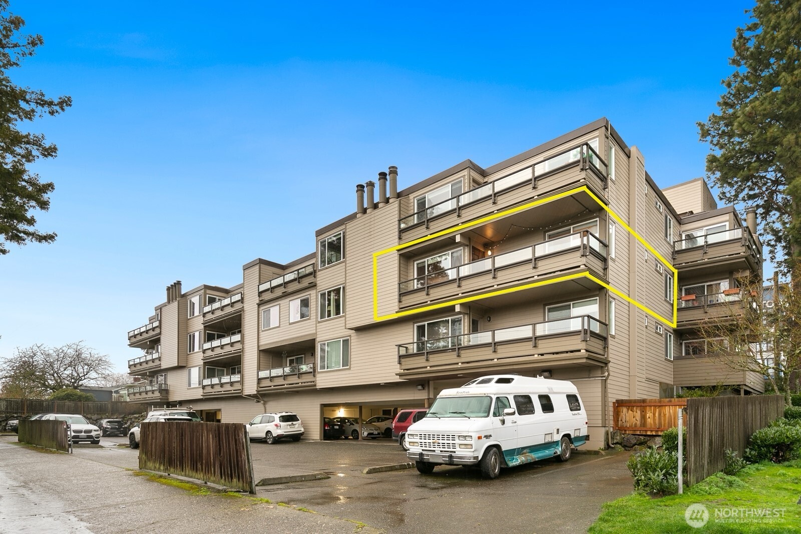 6055 35th Avenue SW Unit: 202