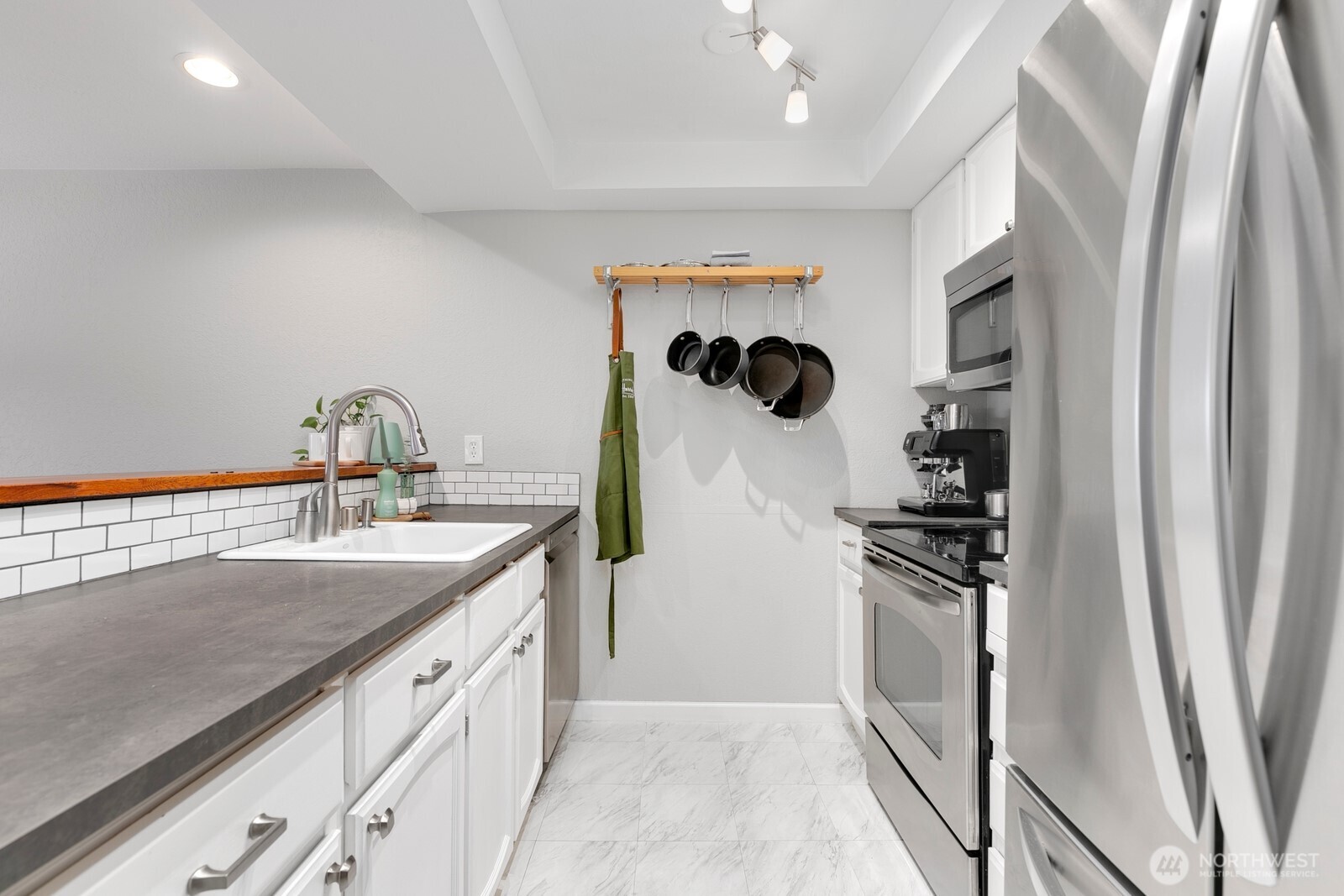 6055 35th Avenue SW Unit: 202