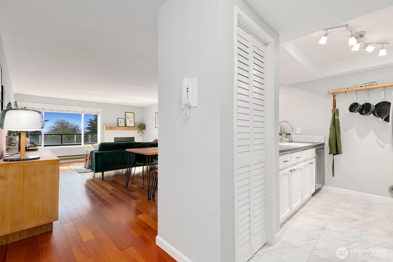 6055 35th Avenue SW Unit: 202