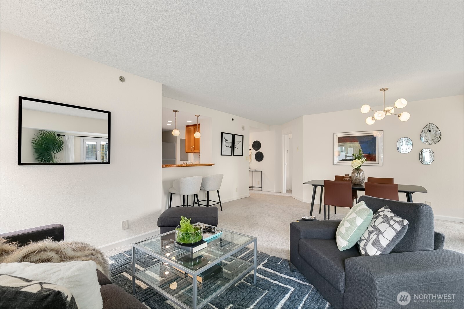 121 Vine Street Unit: 806