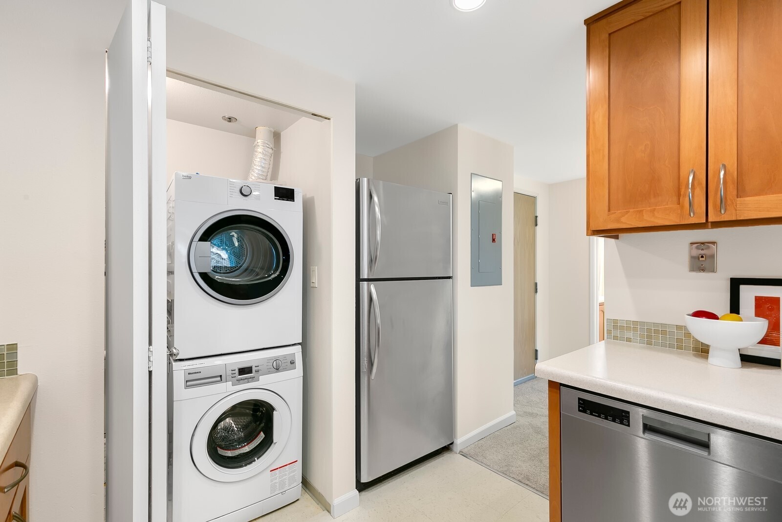 121 Vine Street Unit: 806