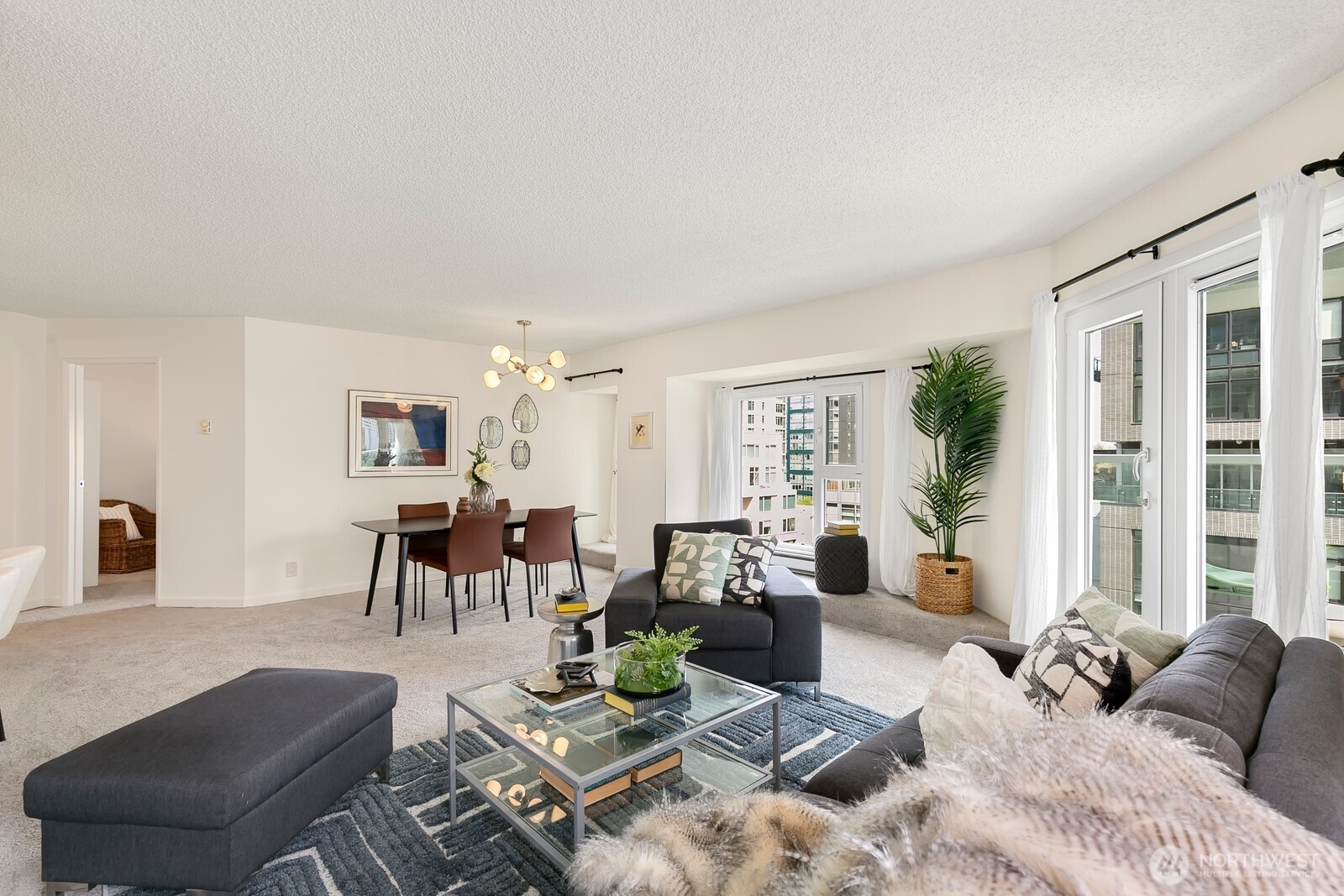 121 Vine Street Unit: 806