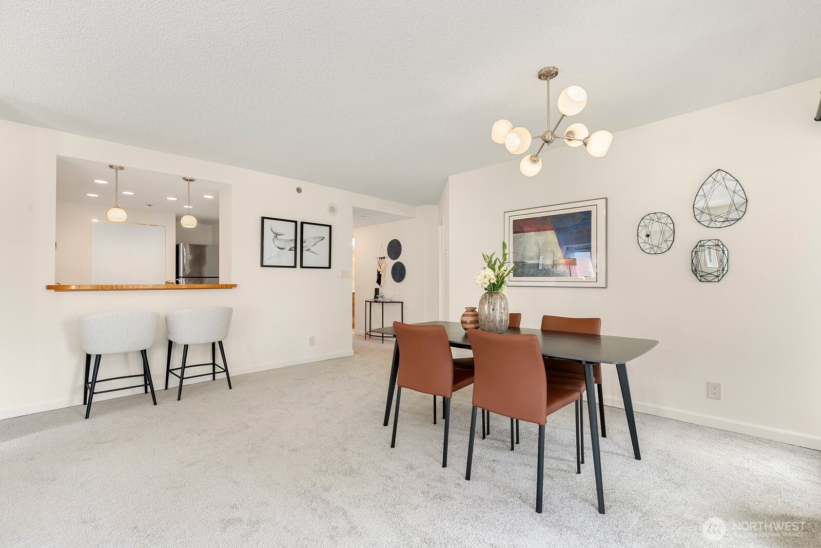 121 Vine Street Unit: 806