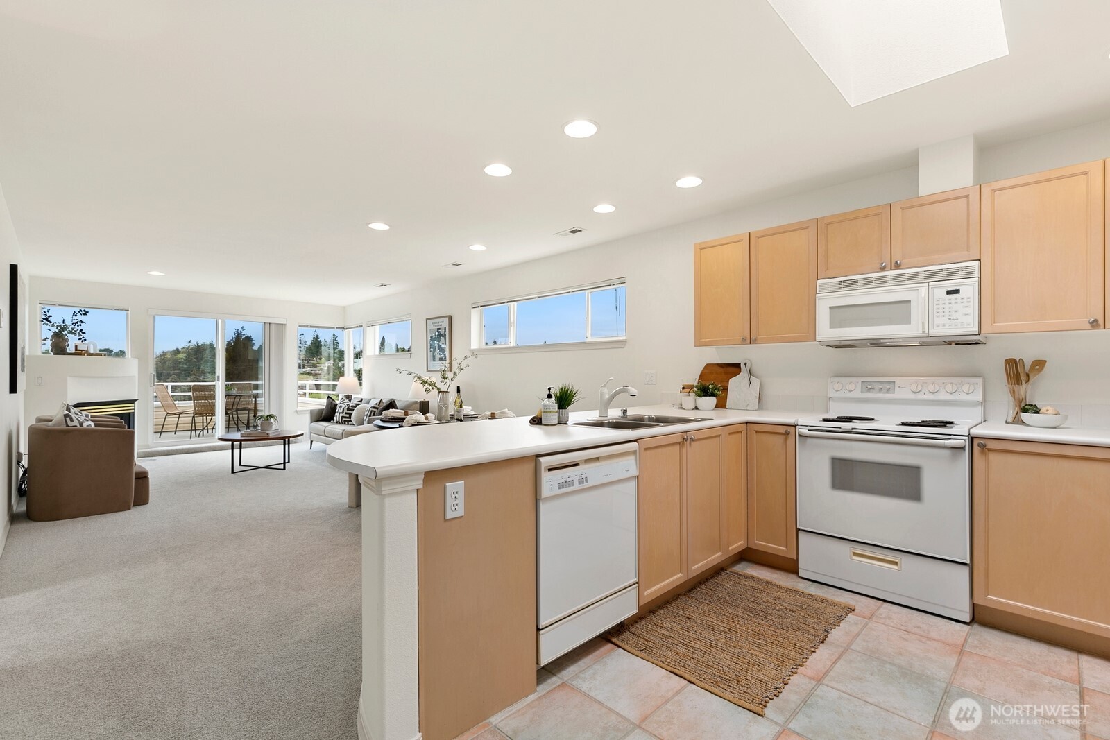 4527 45th Avenue SW Unit: 401 N