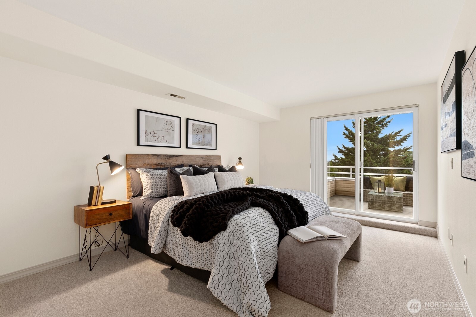 4527 45th Avenue SW Unit: 401 N
