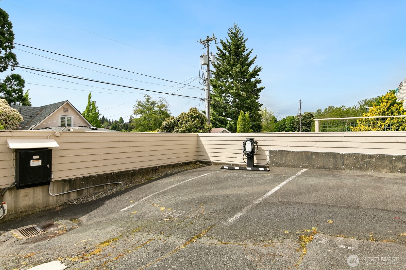 4527 45th Avenue SW Unit: 401 N
