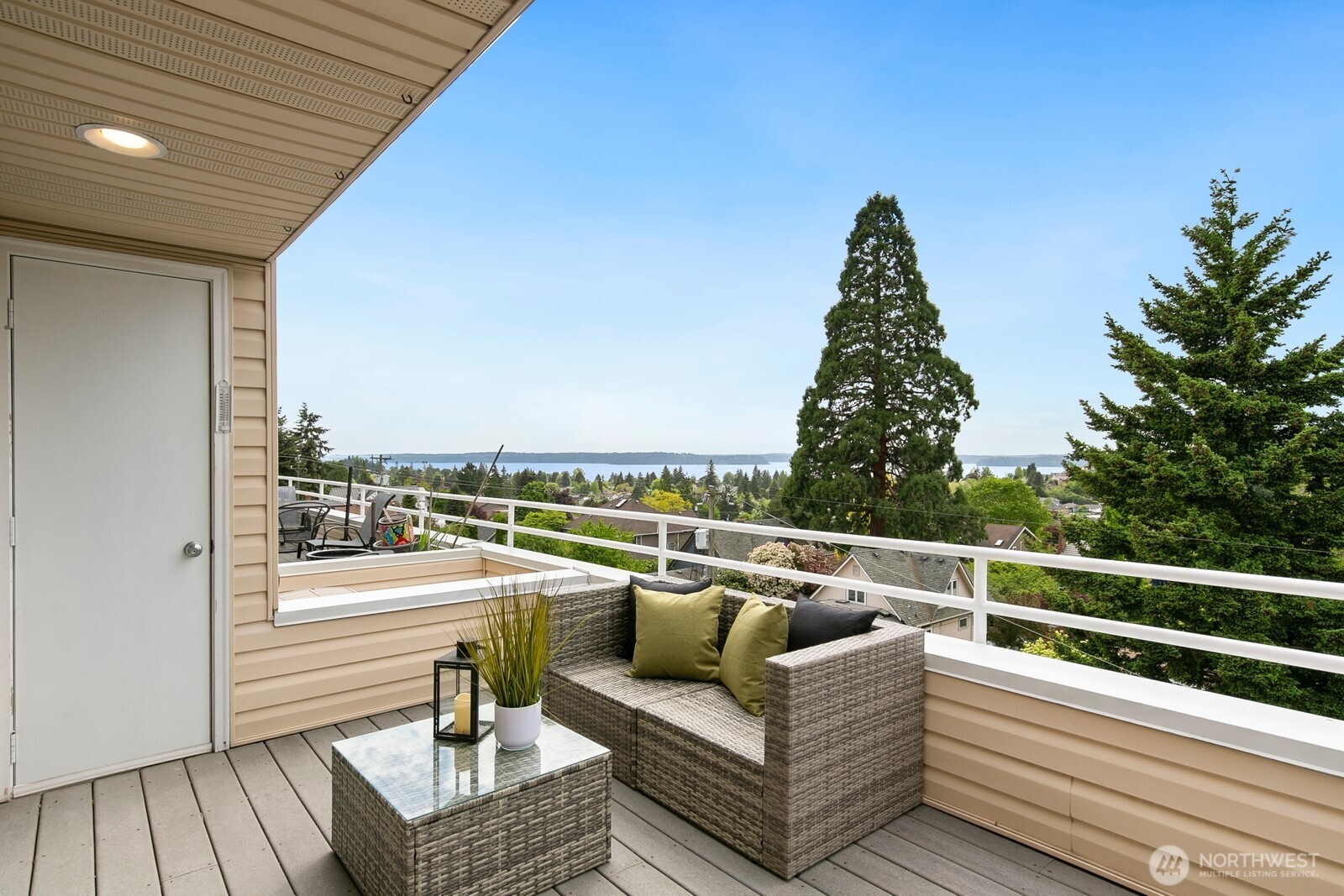 4527 45th Avenue SW Unit: 401 N