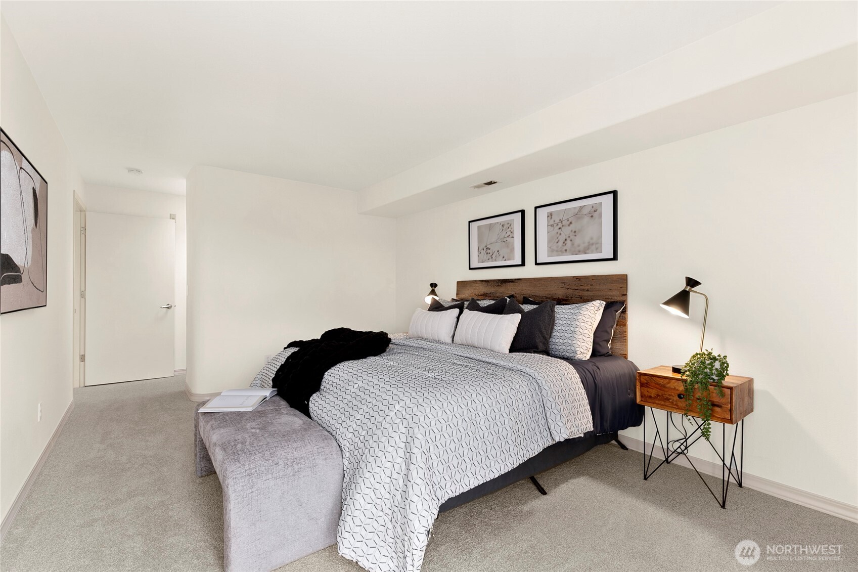 4527 45th Avenue SW Unit: 401 N