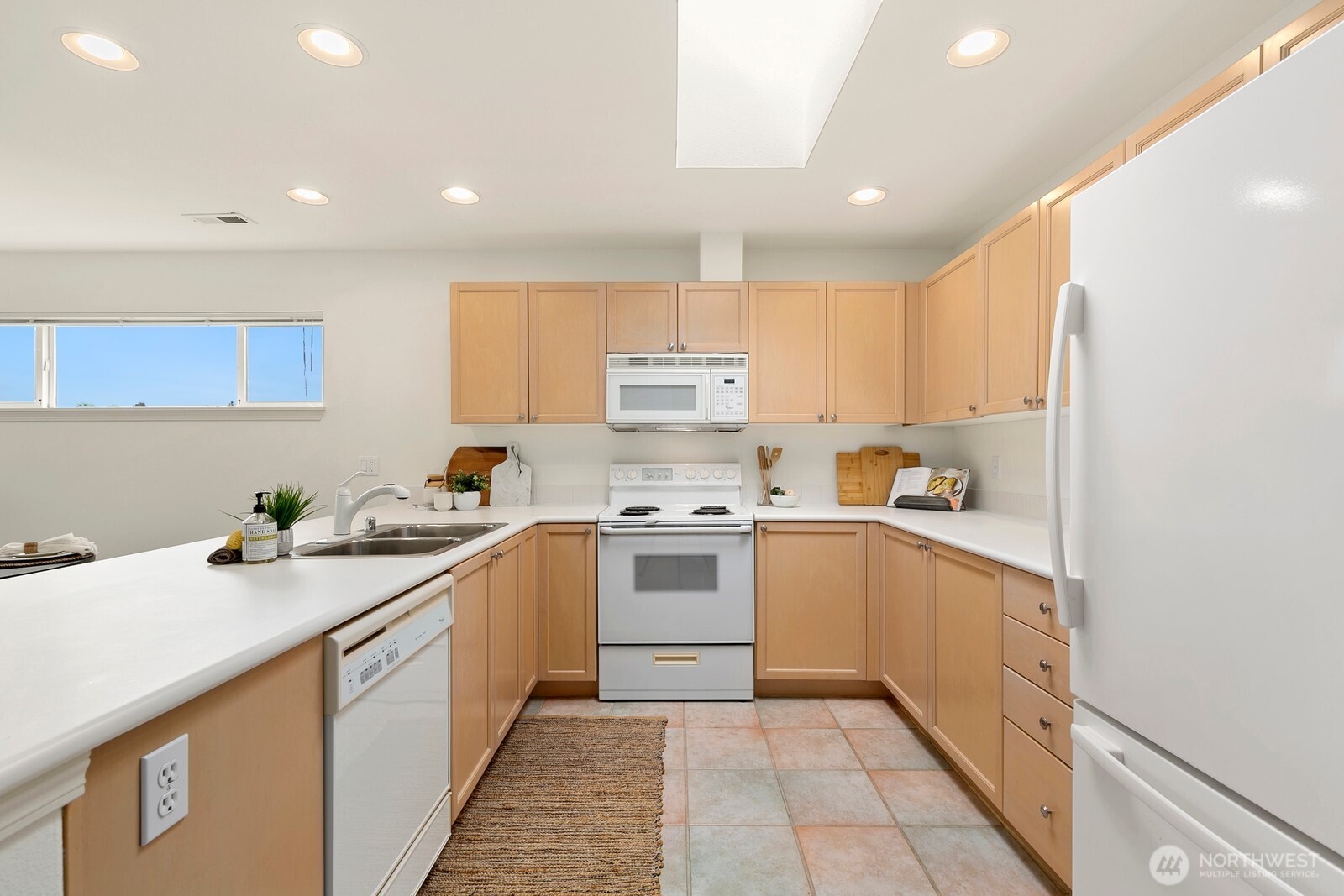 4527 45th Avenue SW Unit: 401 N