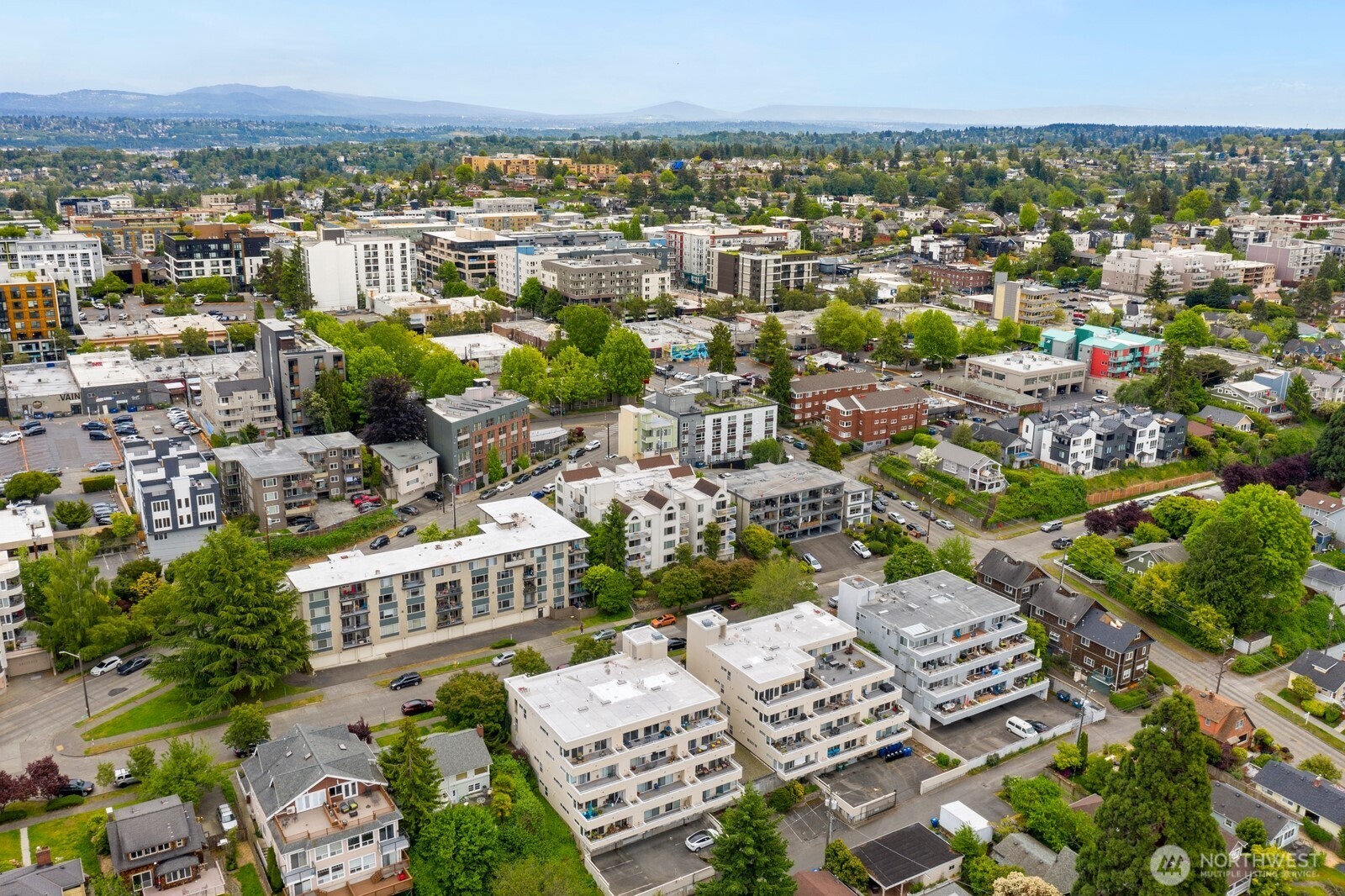 4527 45th Avenue SW Unit: 401 N