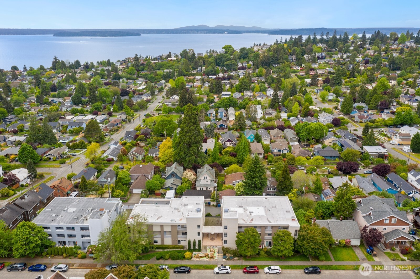 4527 45th Avenue SW Unit: 401 N