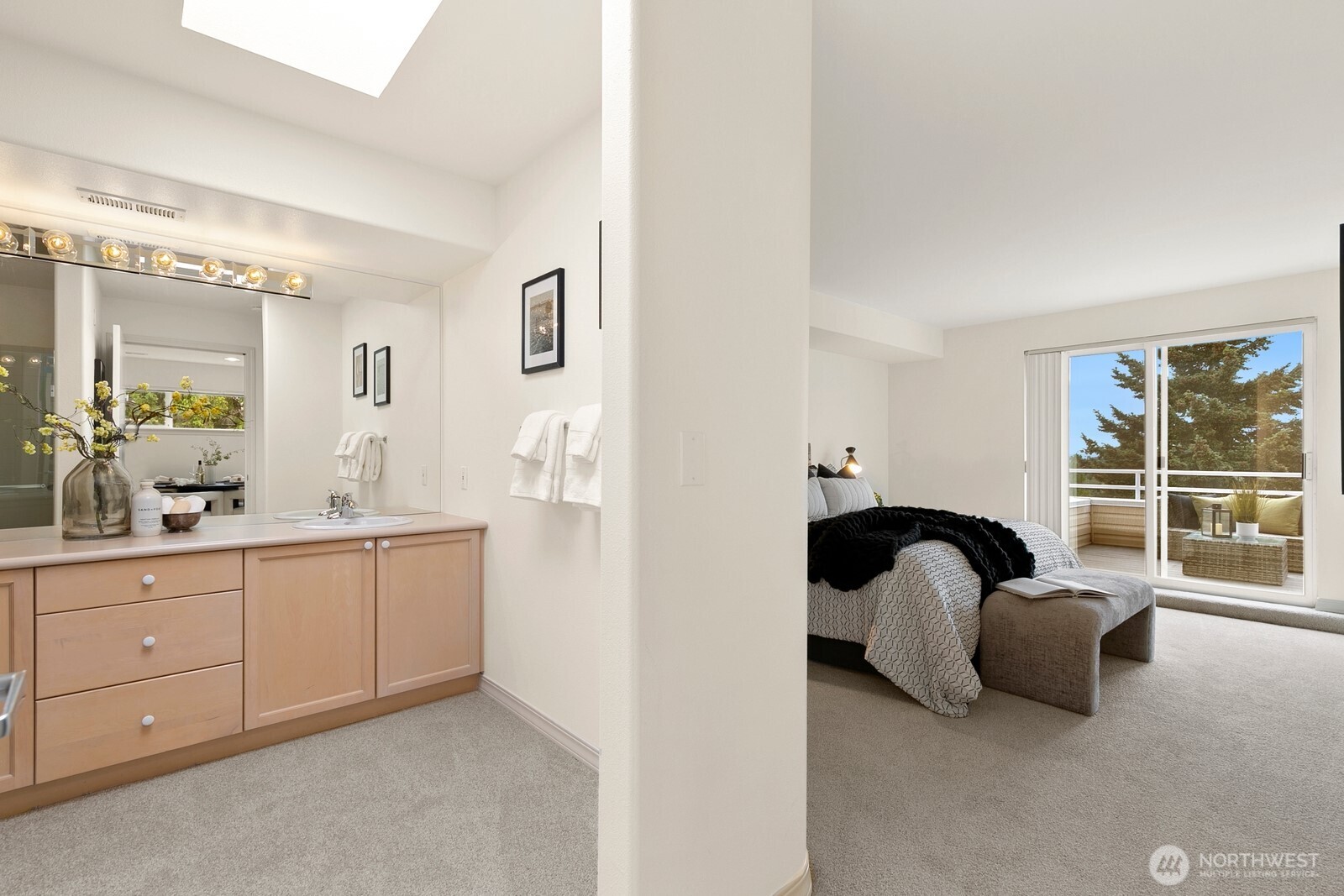 4527 45th Avenue SW Unit: 401 N