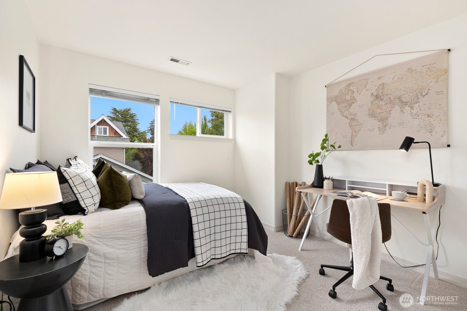 4527 45th Avenue SW Unit: 401 N