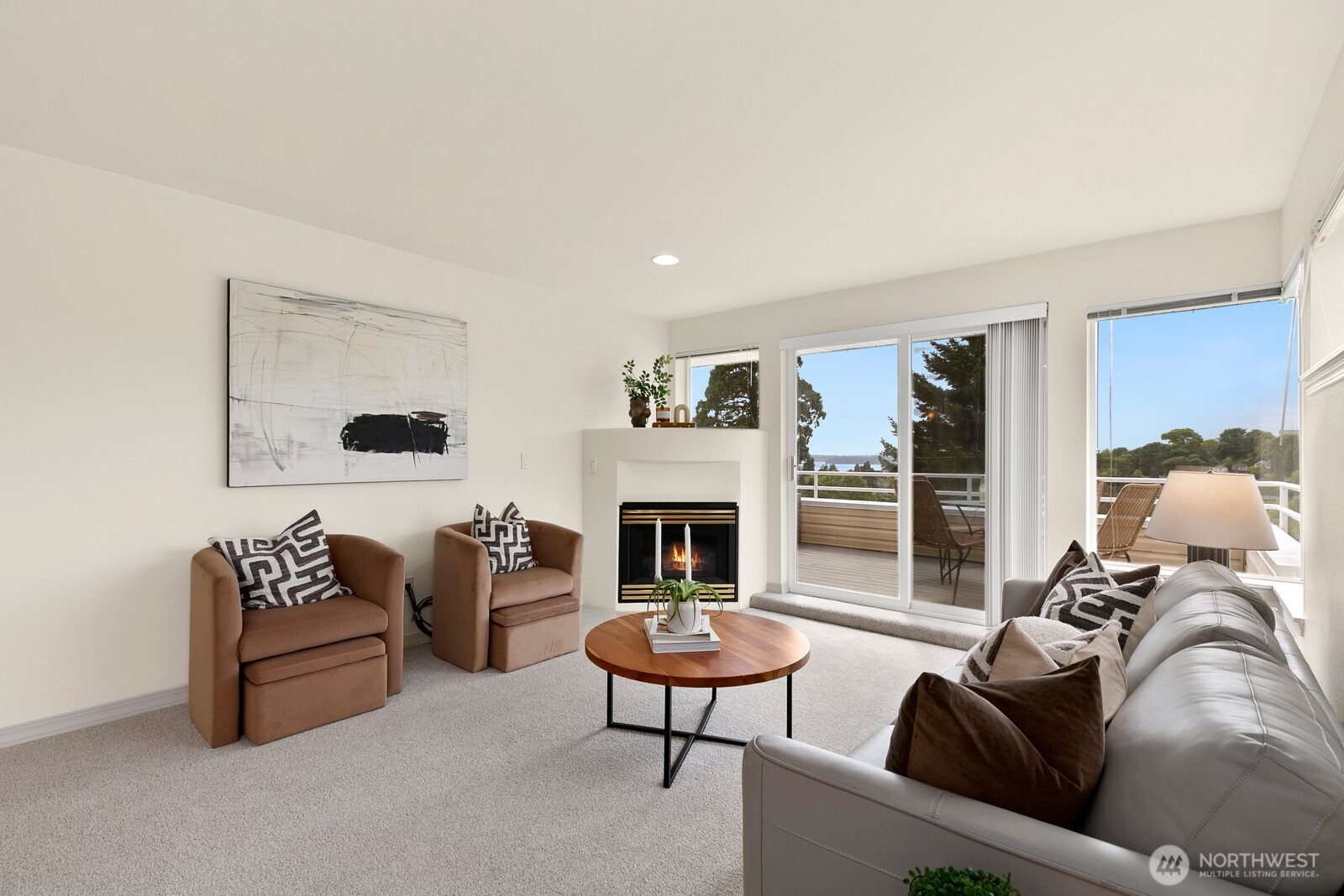 4527 45th Avenue SW Unit: 401 N
