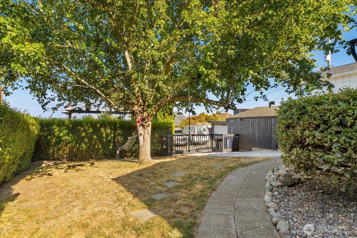 3523 SW Charlestown Street