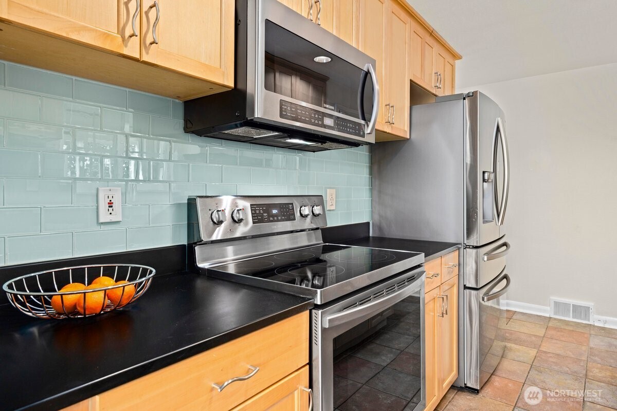 3523 SW Charlestown Street