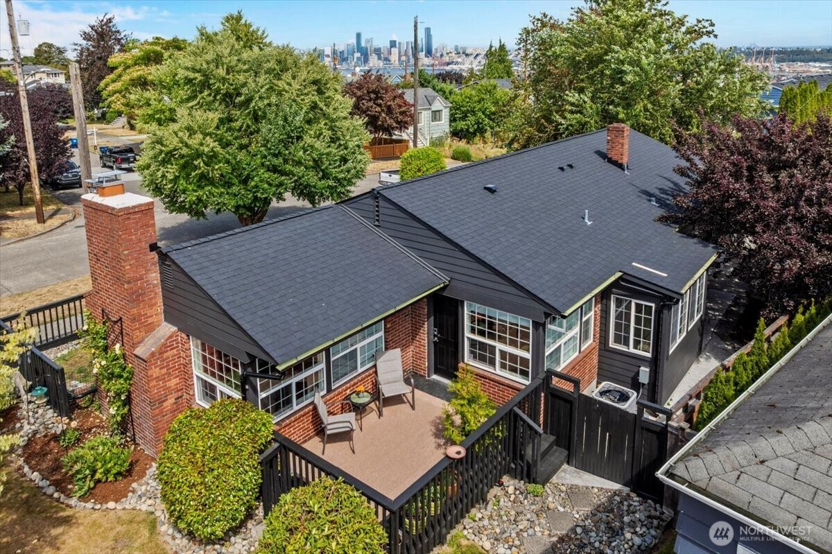 3523 SW Charlestown Street