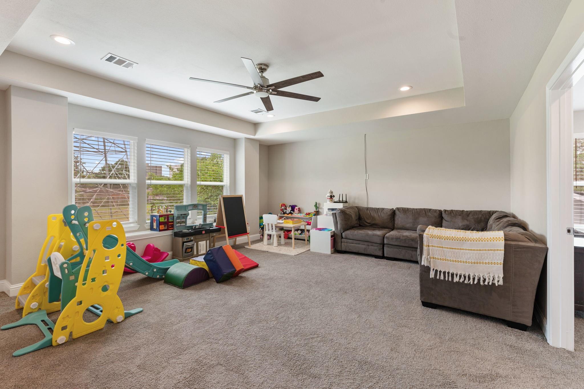 1015 Gardendale Drive