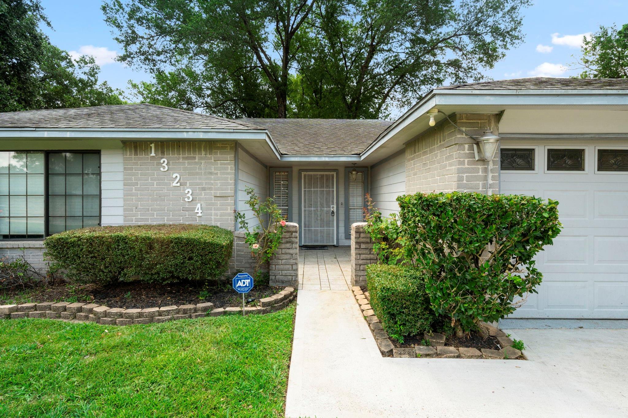 13234 Boyer Lane