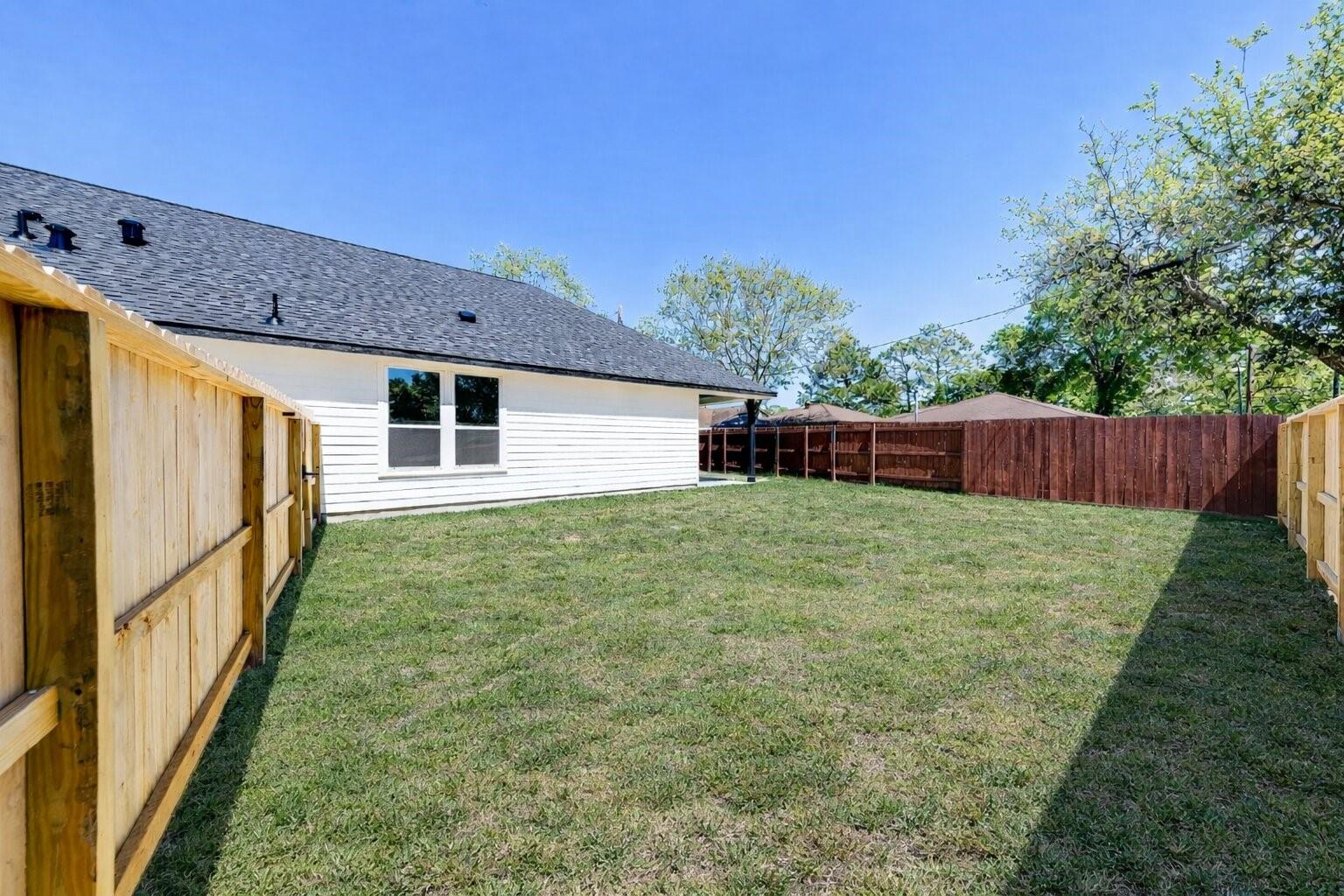 1118 N Shepherd Drive