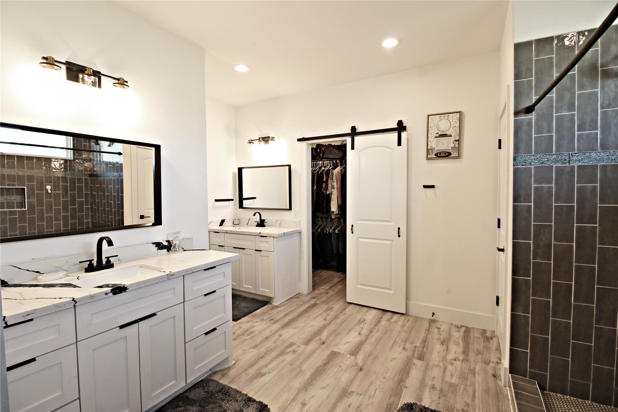 1118 N Shepherd Drive