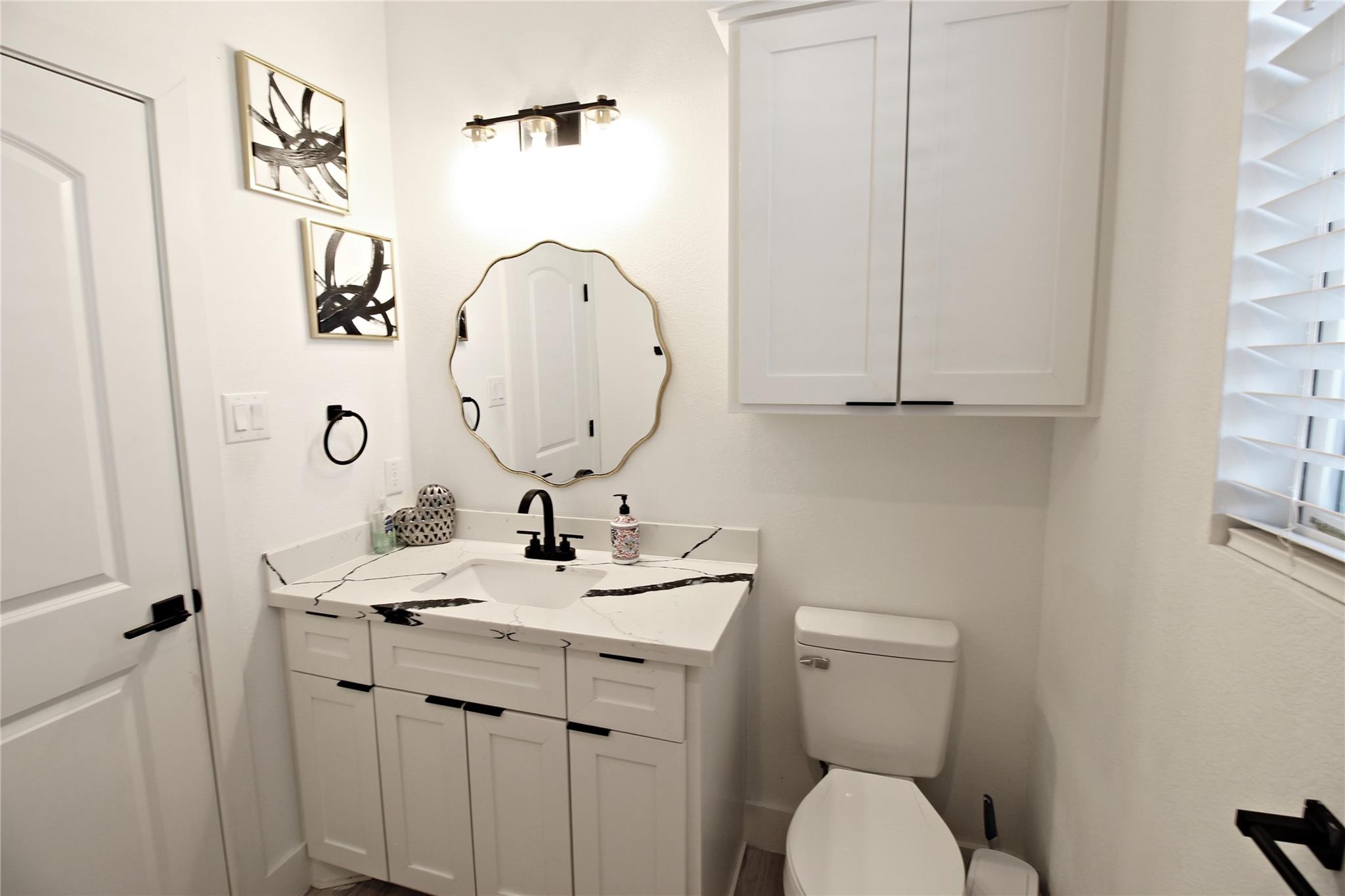 1118 N Shepherd Drive