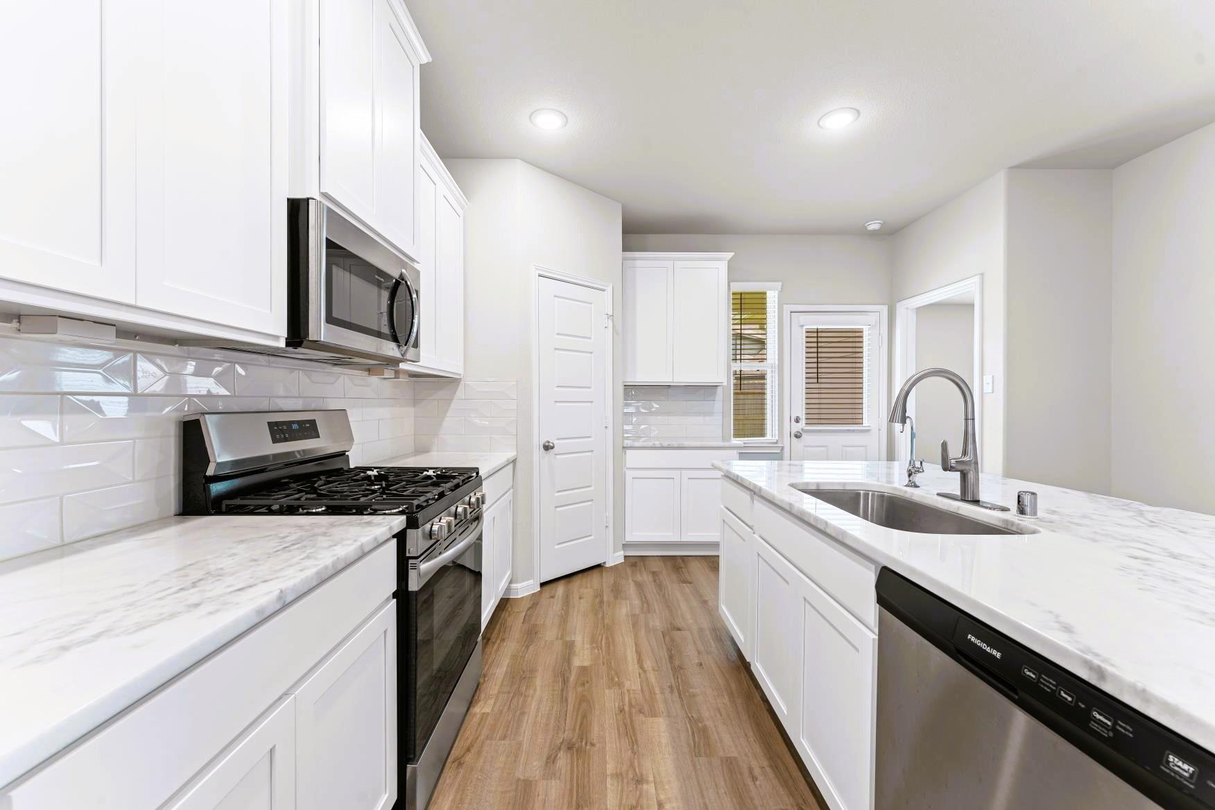 1425 Sundown Glen Lane
