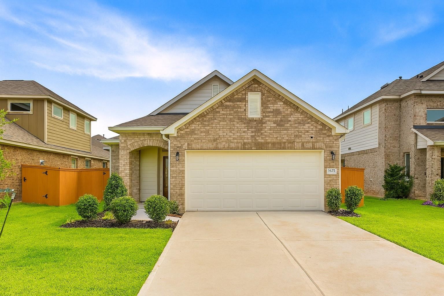 1425 Sundown Glen Lane