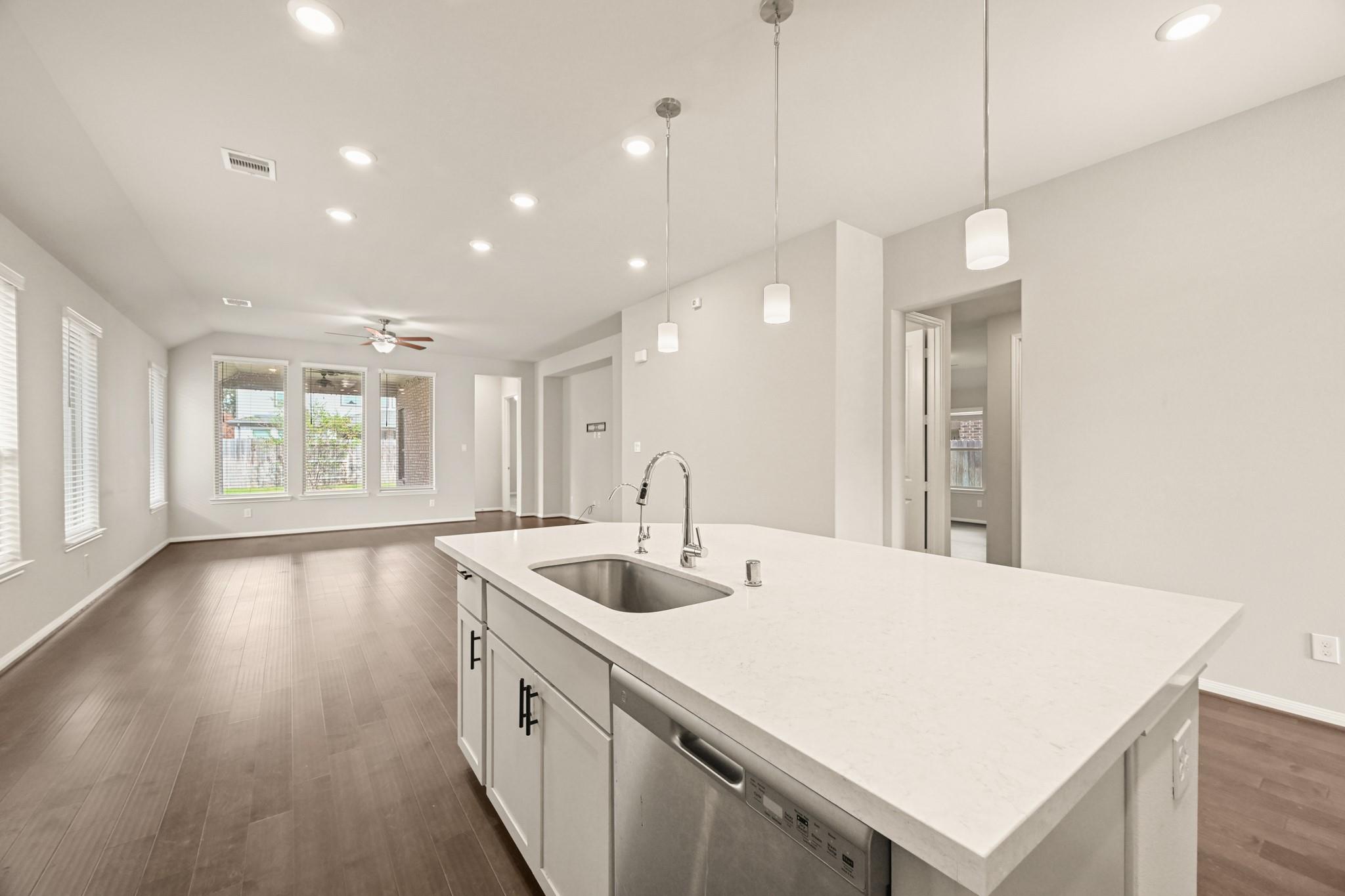 15019 Mulberry Hallow Street