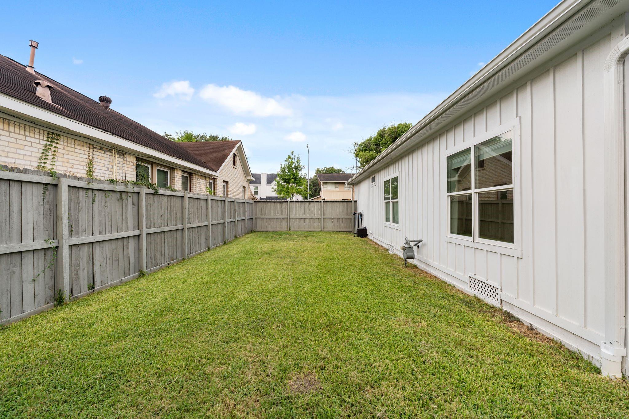 2801 Rosewood Street