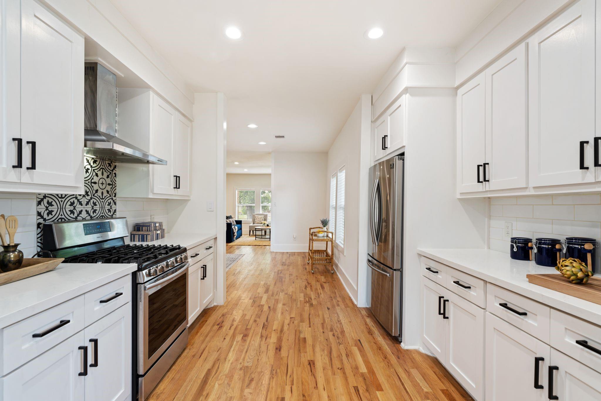 2801 Rosewood Street