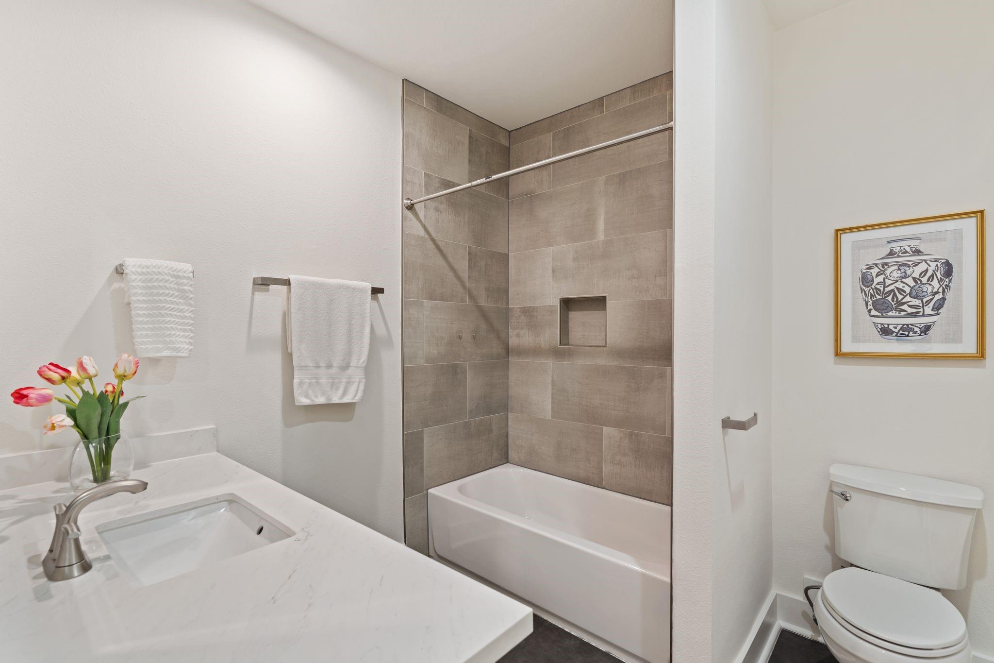 2801 Rosewood Street