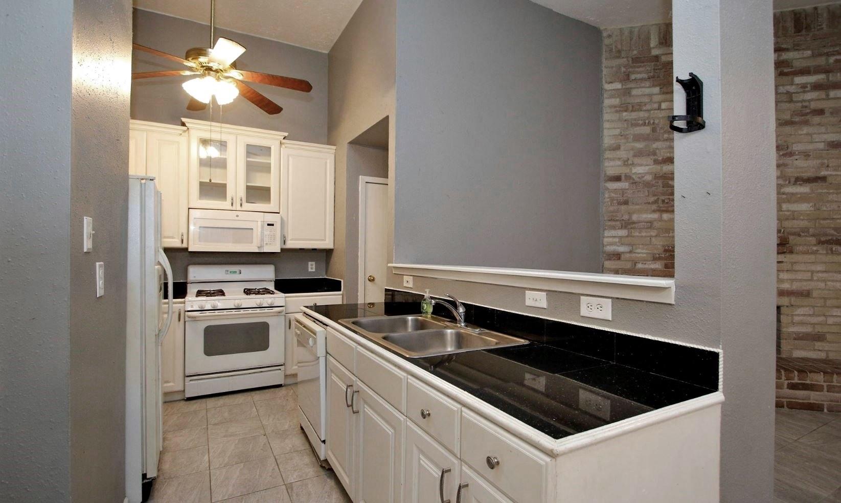 3111 Oak Rock Circle