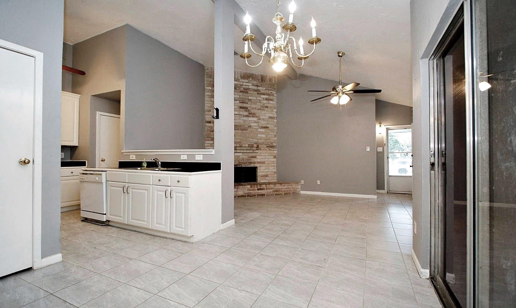 3111 Oak Rock Circle