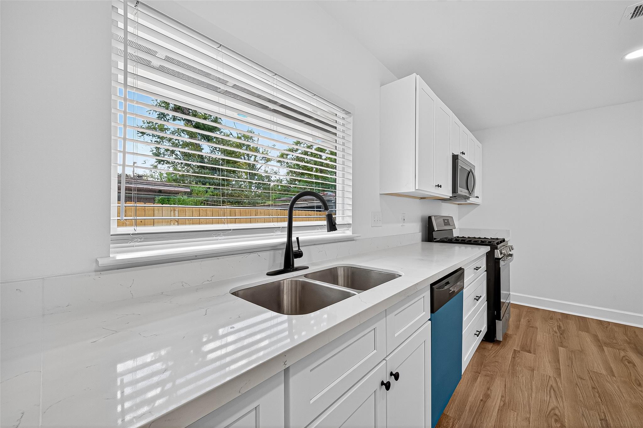 1609 N Pacific Street