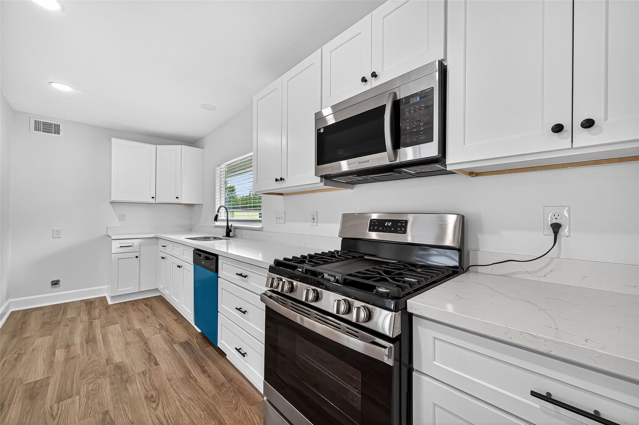 1609 N Pacific Street