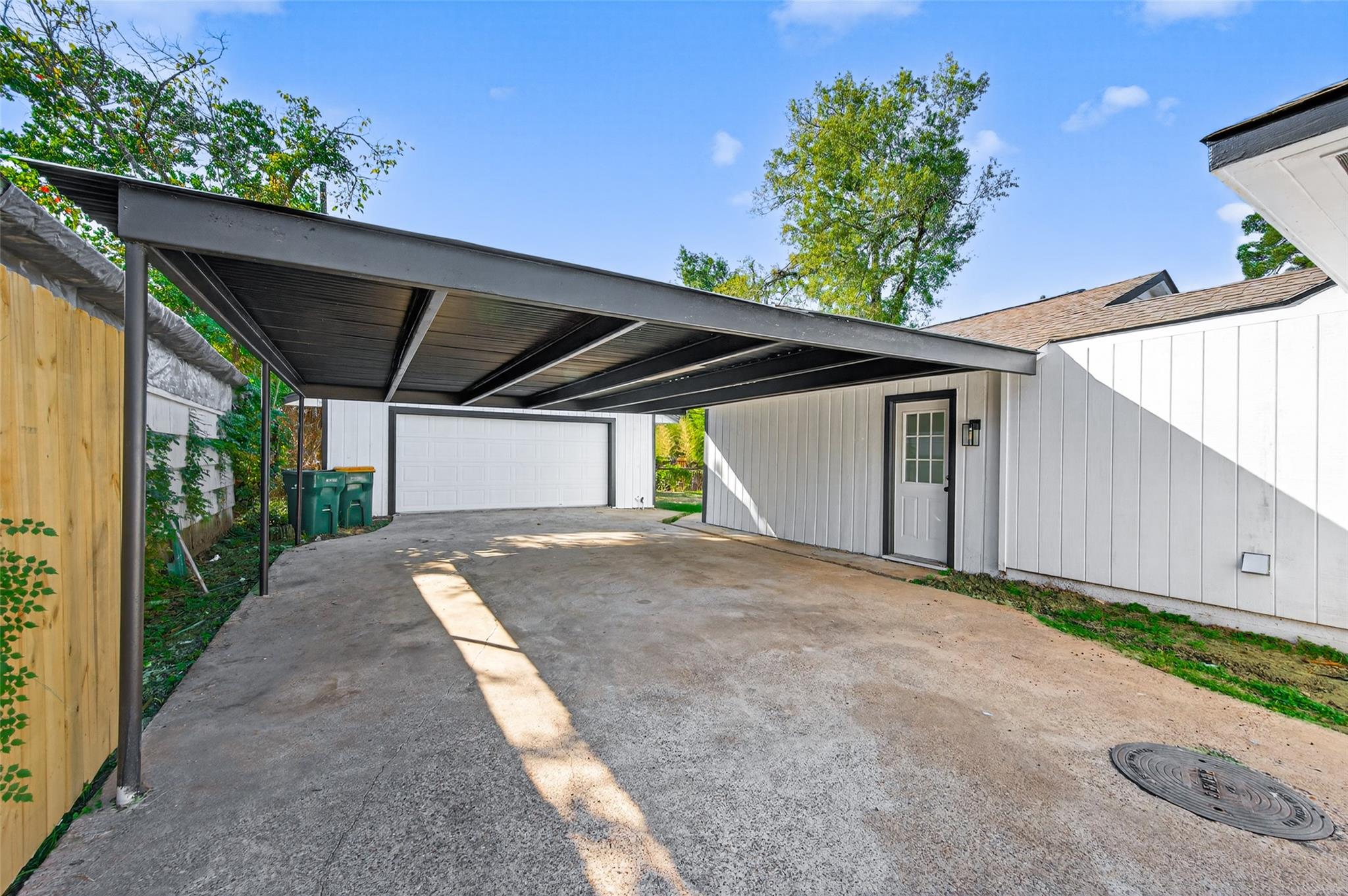 1609 N Pacific Street